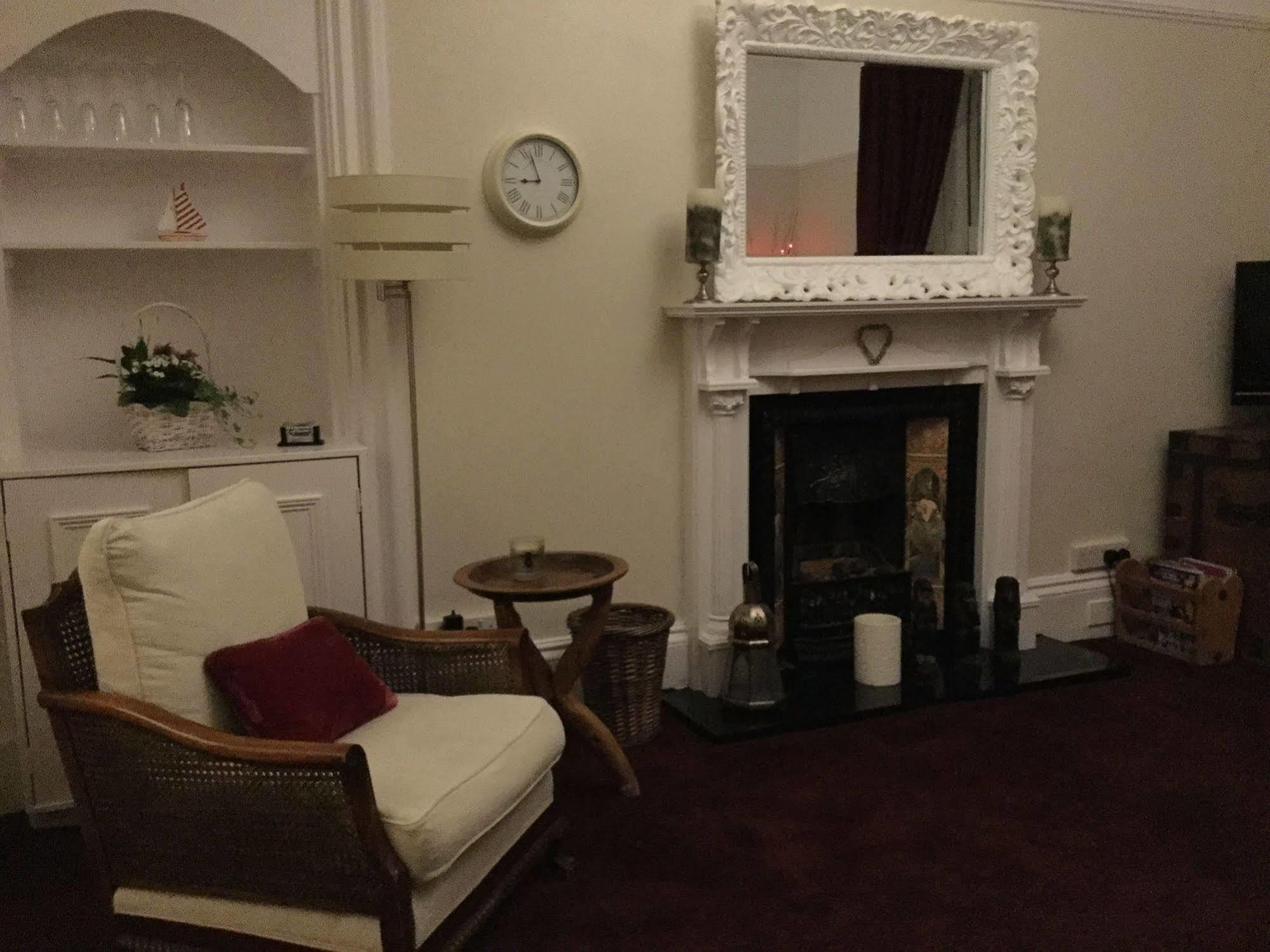 Craggallan Guest House Ayr Exteriör bild